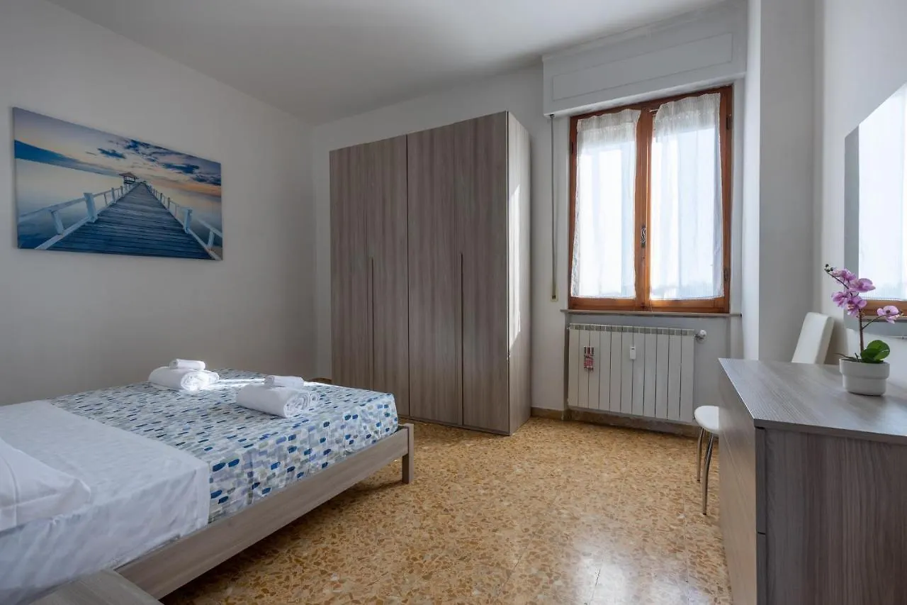 Apartamento Pisa Quiet And Bright Flats With Balcony